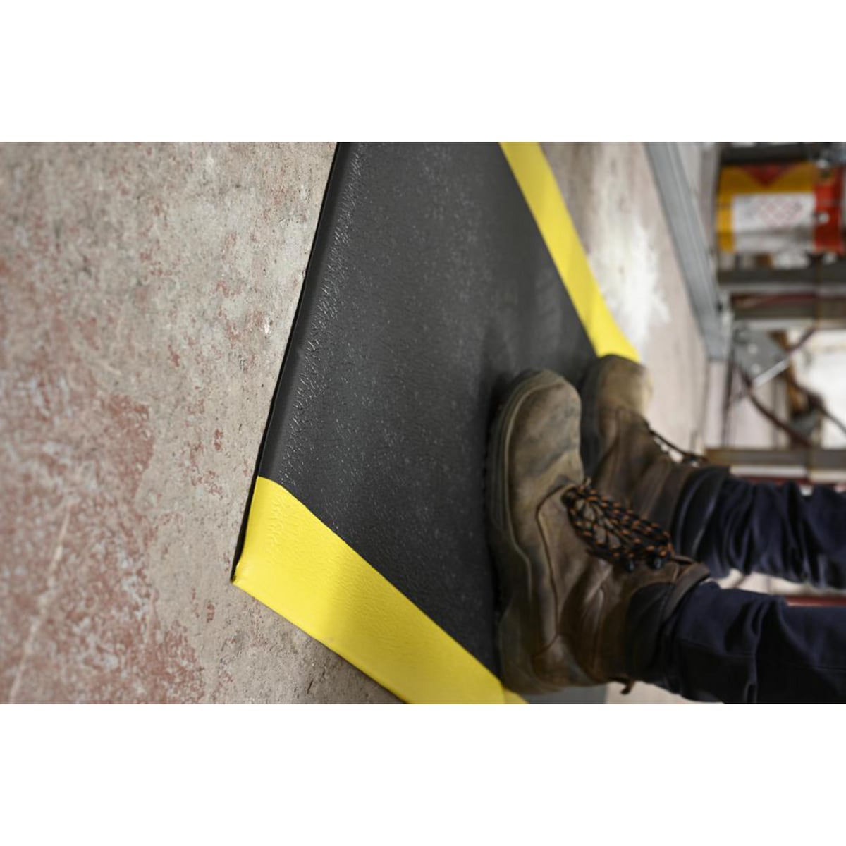 Kumfi Anti Fatigue Mat 90X150Cm Black And Yellow 1
