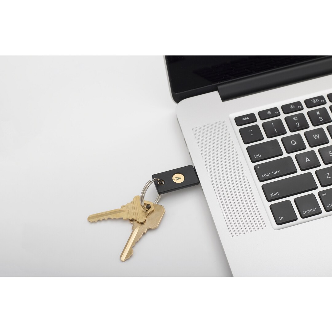 Yubikey 5 USB NFc Authentication Device | Lyreco